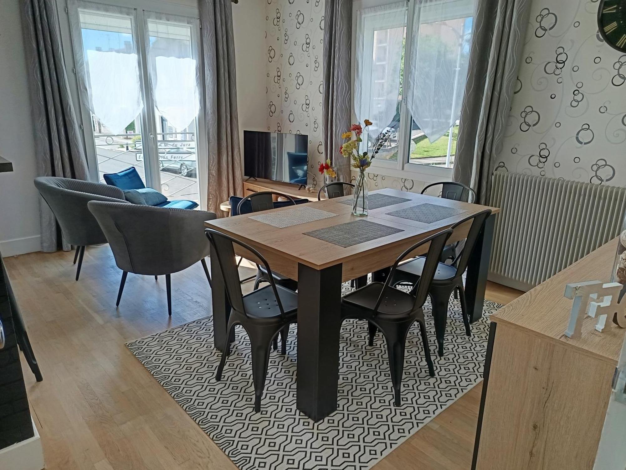 Maison De Ville 70M² Champagnole Kültér fotó